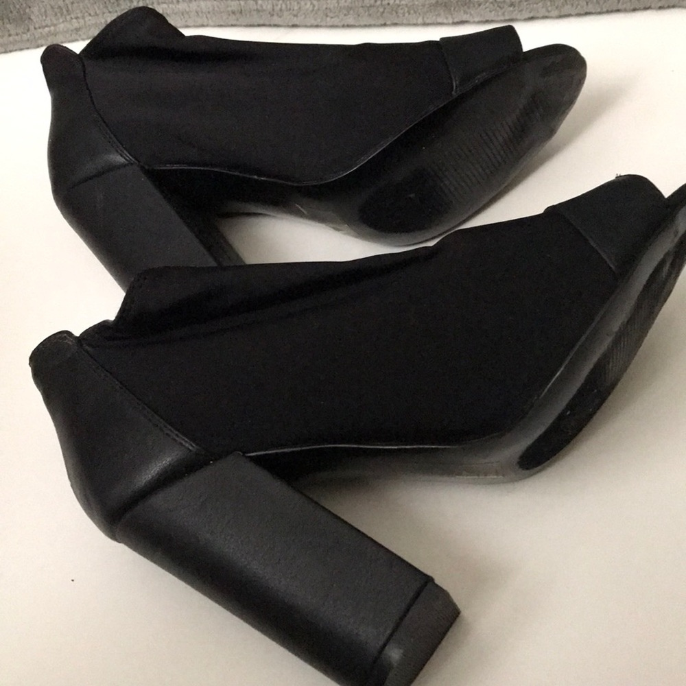 Chic Black Booties - Picture 4 of 5